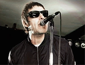 liam Gallagher introduces girlfriend to mother