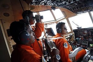Australian planes spot objects during AirAsia plane search