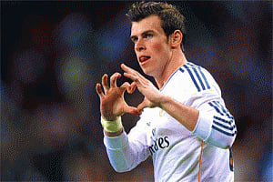 Bale aiming to stay, Torres happy to return