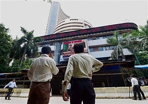 Sensex drops below 26k, down 312 pts in early trade