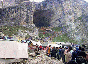 Amarnath yatra concludes as Charri Mubarak reaches cave shrine