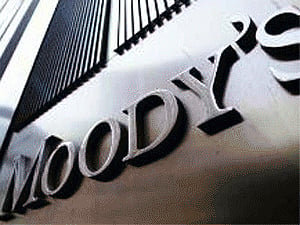 Moody's predicts China property market recovery