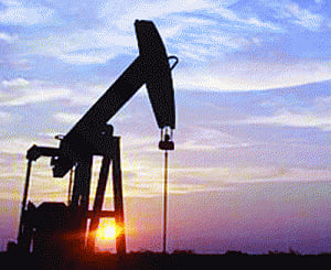 Govt to sell 69 oil & gas fields to pvt cos on new revenue sharing model