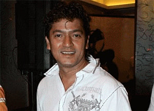 Aadesh Shrivastava's last rites at Oshiwara Crematorium
