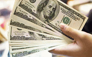 US dollar mixed amid rate hike uncertainty