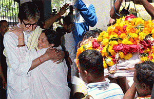 B-Town offers condolences to Aadesh's family at funeral