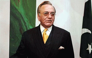 Ex-Pak FM reminisces Sonia's witty quip
