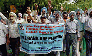 Ex-servicemen to continue strike over OROP