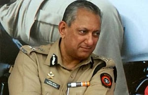 Maria promoted as DGP, Javed Ahmed is new Mumbai police chief