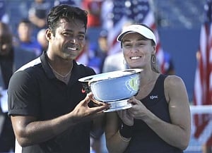 Paes wins US Open mixed doubles title with Hingis