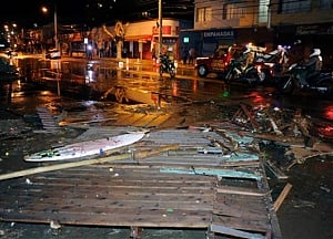 At least five killed as big quake rattles north Chile