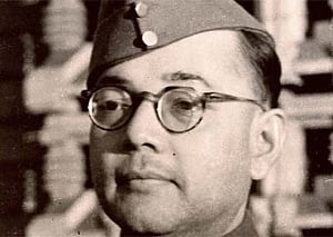 Bengal declassifies Netaji files, kin says centre must follow