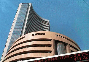 European cues dent markets, Sensex down over 600 points