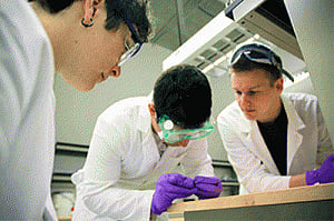 Tiny motors can tackle rising carbon dioxide levels