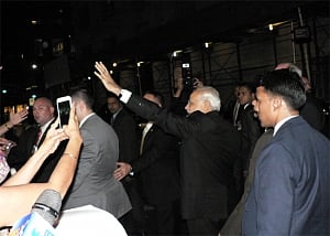 Modi receives rousing welcome in New York