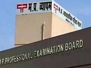 CBI conducts searches at 40 places in UP, MP in Vyapam scam