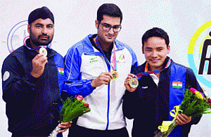 Two shots separate silver and gold from Gurpreet