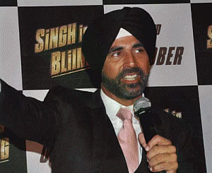Decoding Akshay, Amy's trendy look in 'Singh is Bliing'