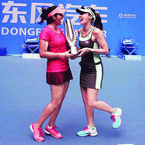 Sania-Hingis win Wuhan Open