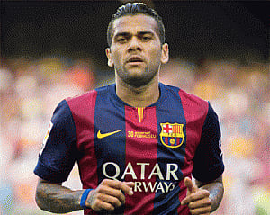 Alves recalled to Brazil squad for World Cup qualifiers