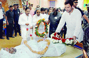 Rahul accuses Modi of polarising country