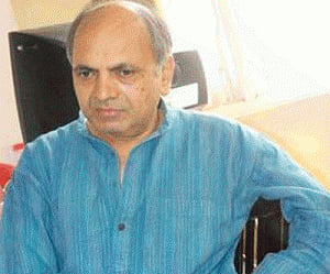 Gujarat-based writer Ganesh Devy returns Sahitya Akademi award