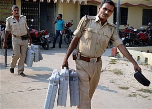 Big fight for Bihar kicks off today