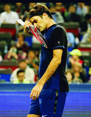 Early exit for Federer in Shanghai Masters