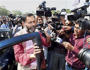 Yogendra Yadav demands UP be declared drought-hit