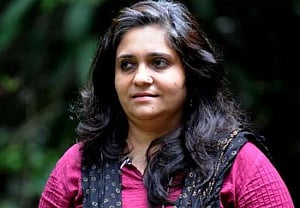 SC issues notice to Teesta Setalvad on CBI plea