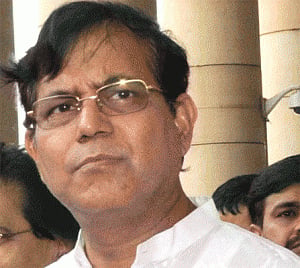 Netaji decision taken with election in mind: Political parties