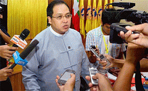 Myanmar to revoke forex service licenses