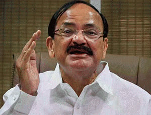 Naidu asks Kejriwal to focus on redevelopment of slums