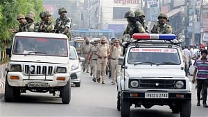 Situation tense in Punjab; road blockades continue