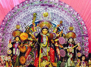 Bengal all over in Delhi pujo
