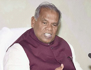 Manjhi urges PM to initiate action against Singh