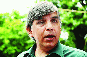 DU VC pitches for unity in varsity colleges