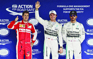 'Angry' Rosberg takes pole in Mexico