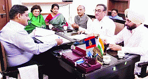 Probe Kejriwal, Ministers over graft: Cong