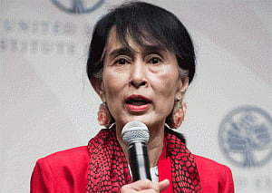 Myanmar's president pledges peaceful power shift