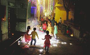 Air pollution level at peak in cities post-Diwali