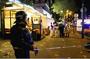 World leaders express outrage at Paris attacks