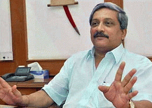 Parrikar urged to operate IAF flights for civilians in Andaman