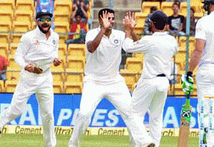 India bowl out South Africa for 214