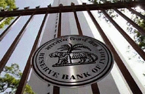 RBI's defence of rupee depletes Forex by $1.90 bn