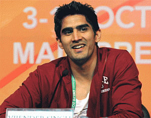 Vijender discusses boxing's future with Haryana CM