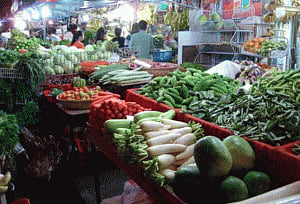 India's annual wholesale inflation moves up