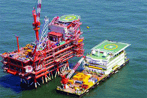 Govt to free natural gas prices, proposes revenue-sharing model under new auction norms