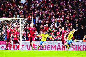 Sweden win Euro 2016 ticket