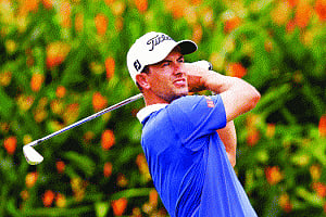 'Stress-free' Scott makes early charge to lead Australian Masters